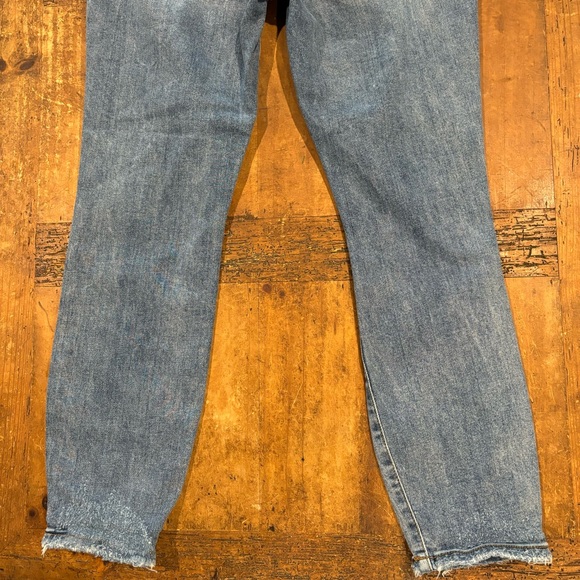 Judy Blue Jeans 11/30 Boyfriend Fit Distressed Stretch Denim Women Medium/Dark - Picture 5 of 9